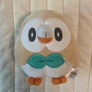 Pokémon 8 inch stuffed Rowlet